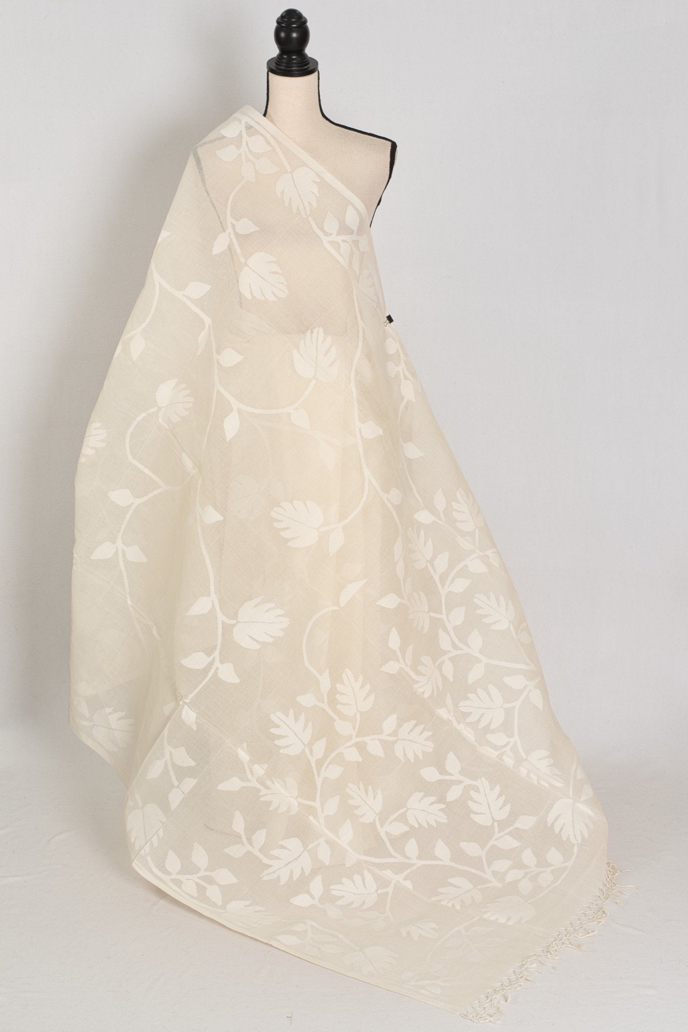 Vibha: Fine Quality White - on - White Hand - Woven Bengal Cotton Jamdani Saree - Saree Mandi