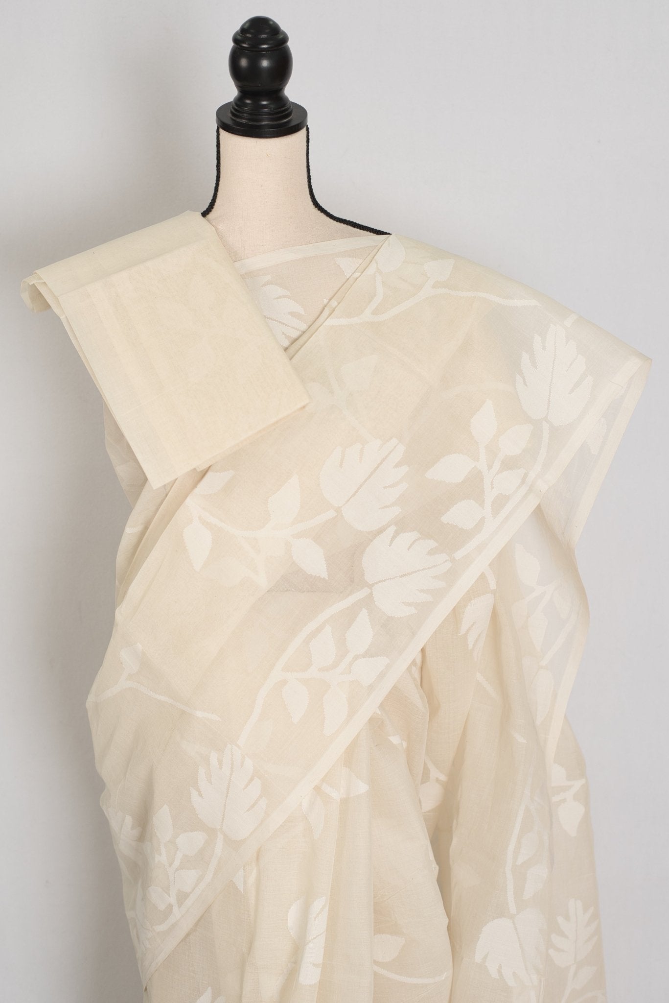 Vibha: Fine Quality White - on - White Hand - Woven Bengal Cotton Jamdani Saree - Saree Mandi
