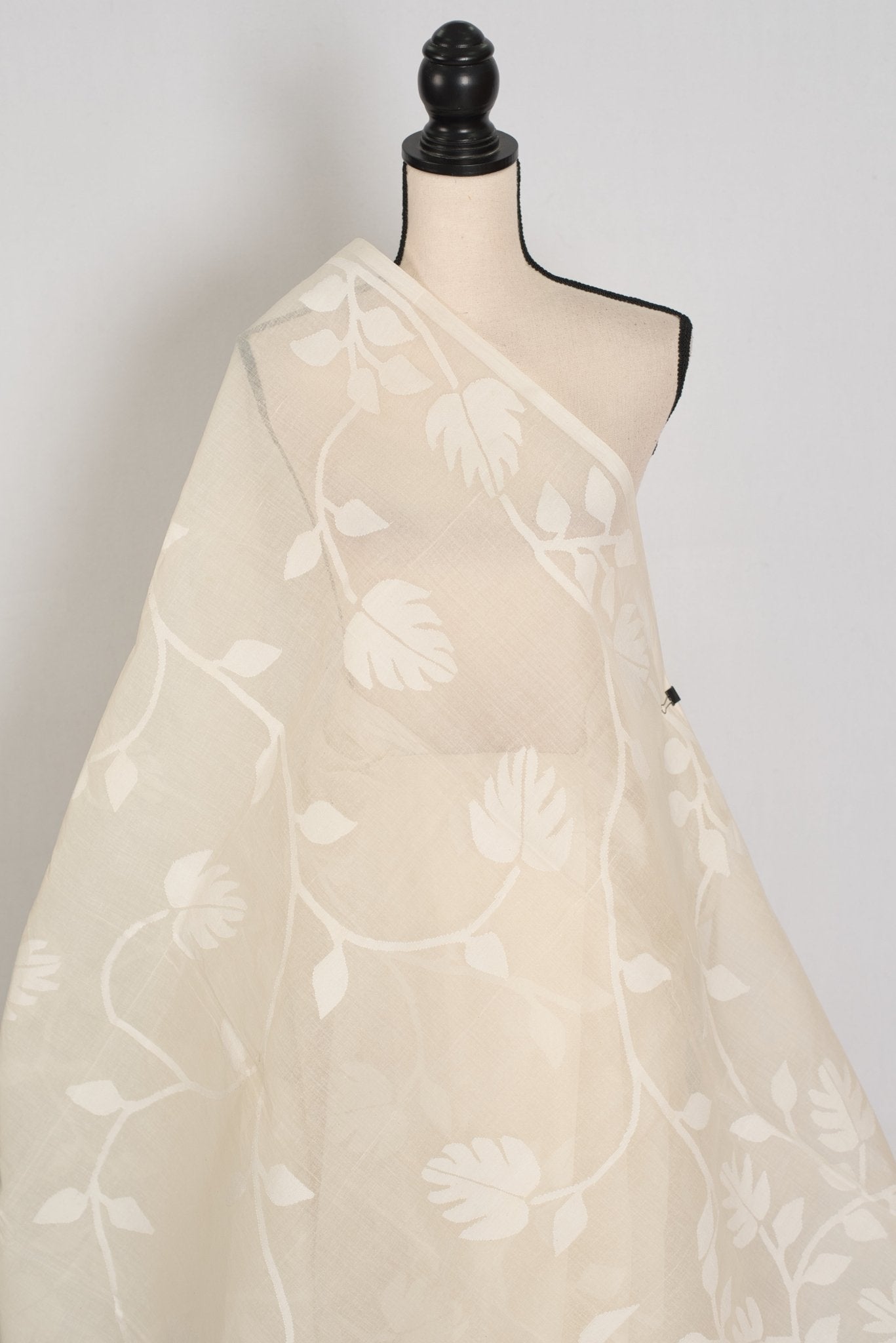 Vibha: Fine Quality White - on - White Hand - Woven Bengal Cotton Jamdani Saree - Saree Mandi